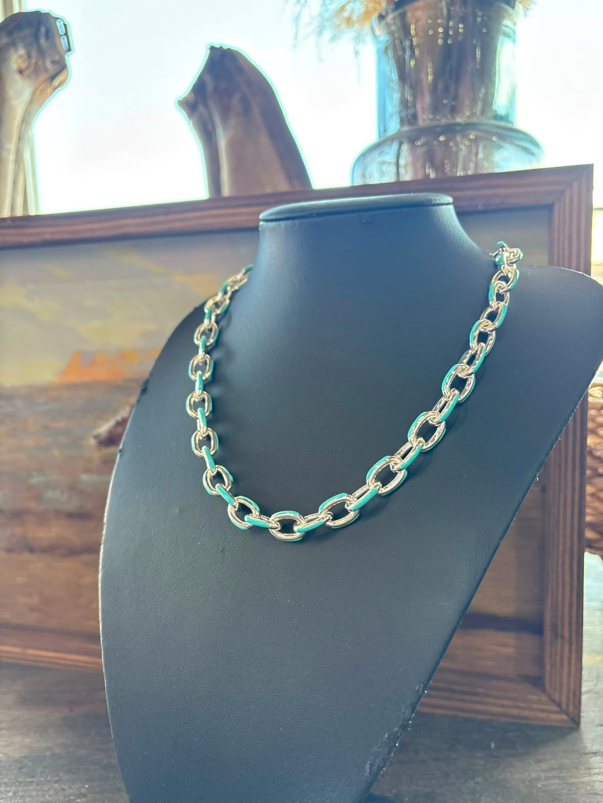 The Lilly Necklace