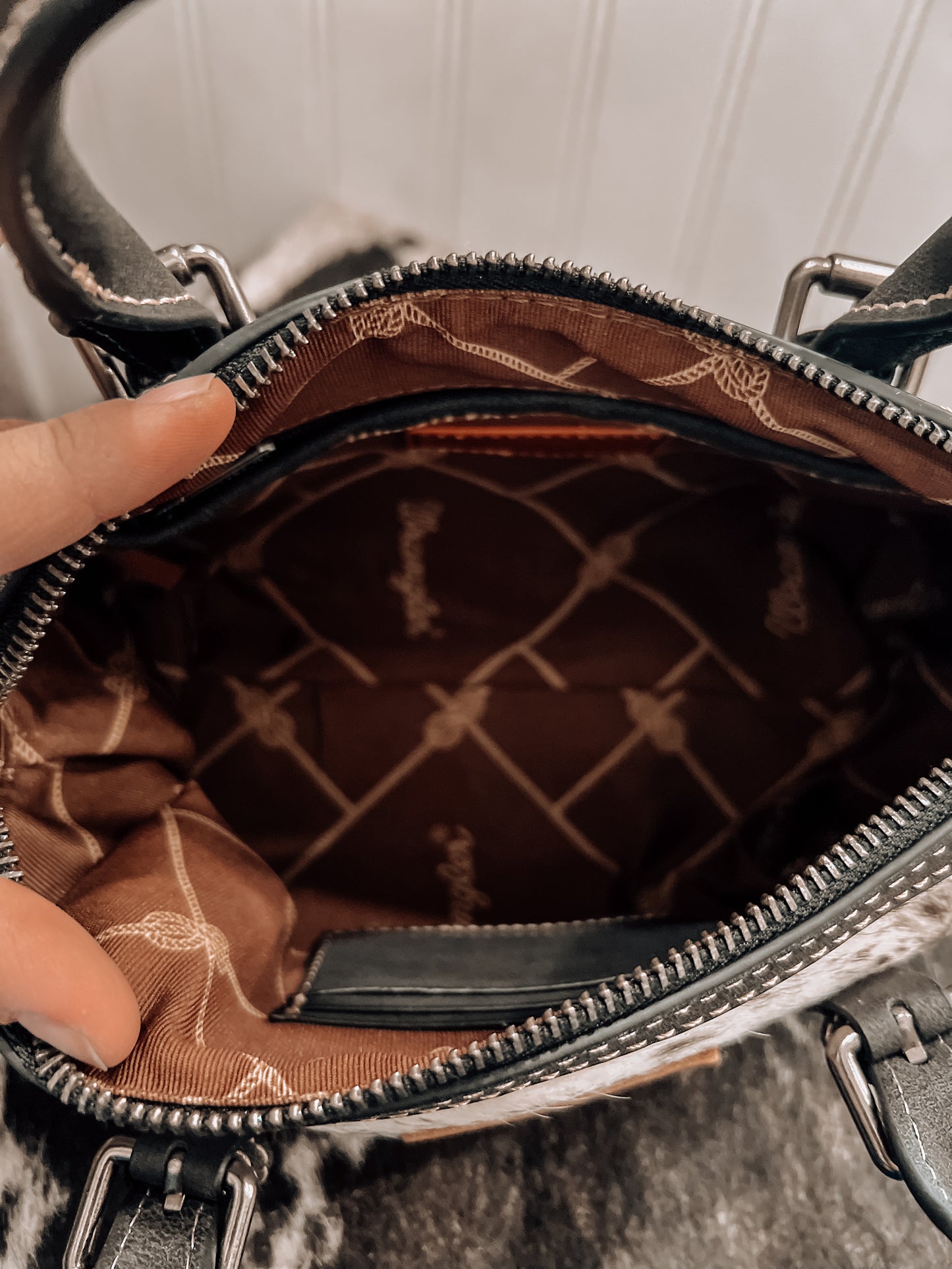 Wrangler Genuine Hair-On Cowhide Barrel Bag/Crossbody *Black