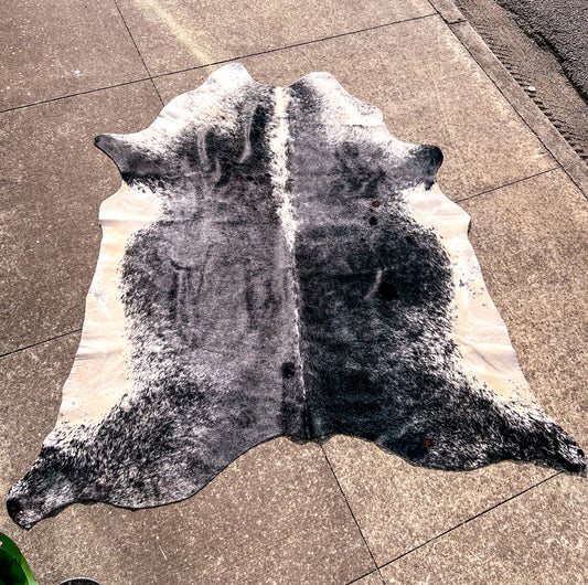 Jumbo Cow Rug- Salt & Pepper