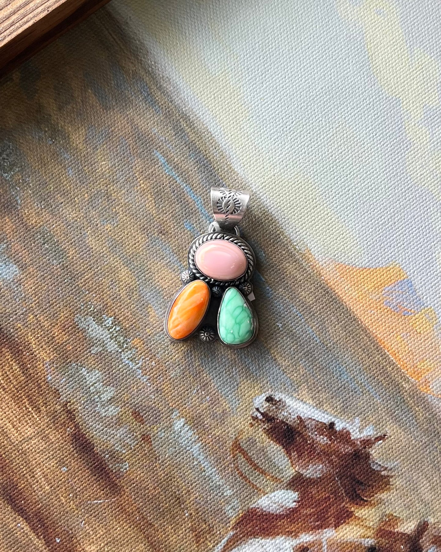 The Dolly Pendant