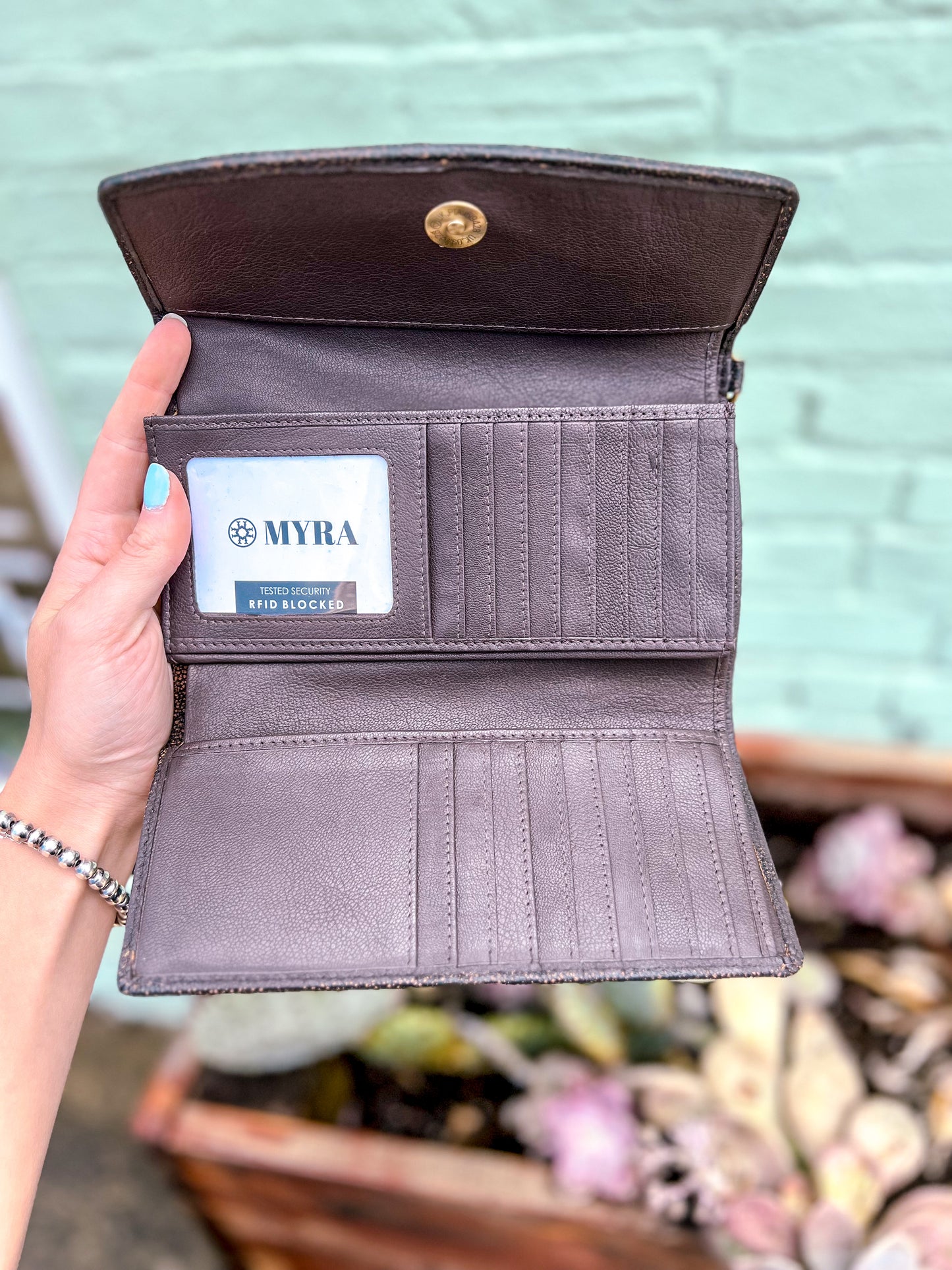 Angelstone Wallet in Black & White