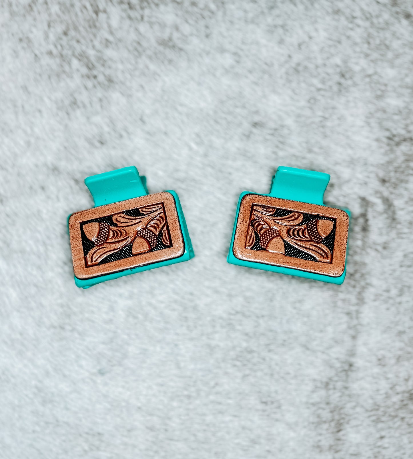 Acorn Tooled Mini Claw Clip