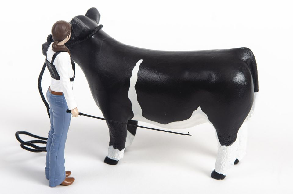 Cattle Showman Kit: Girl Figurine & Rope Halter