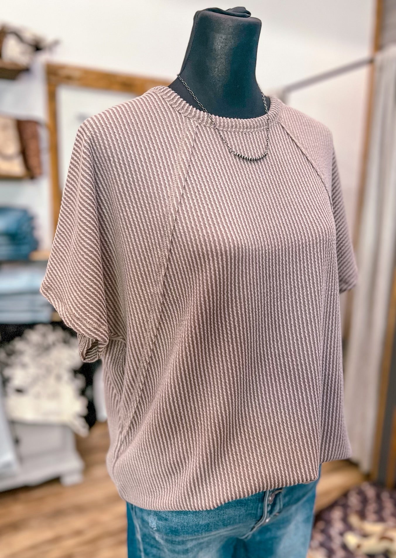 The Willa Ribbed Tee *Coco