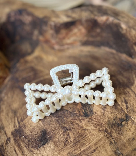 Pearl Claw Clip
