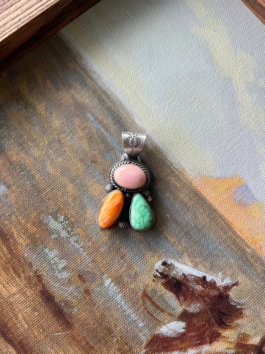The Dolly Pendant