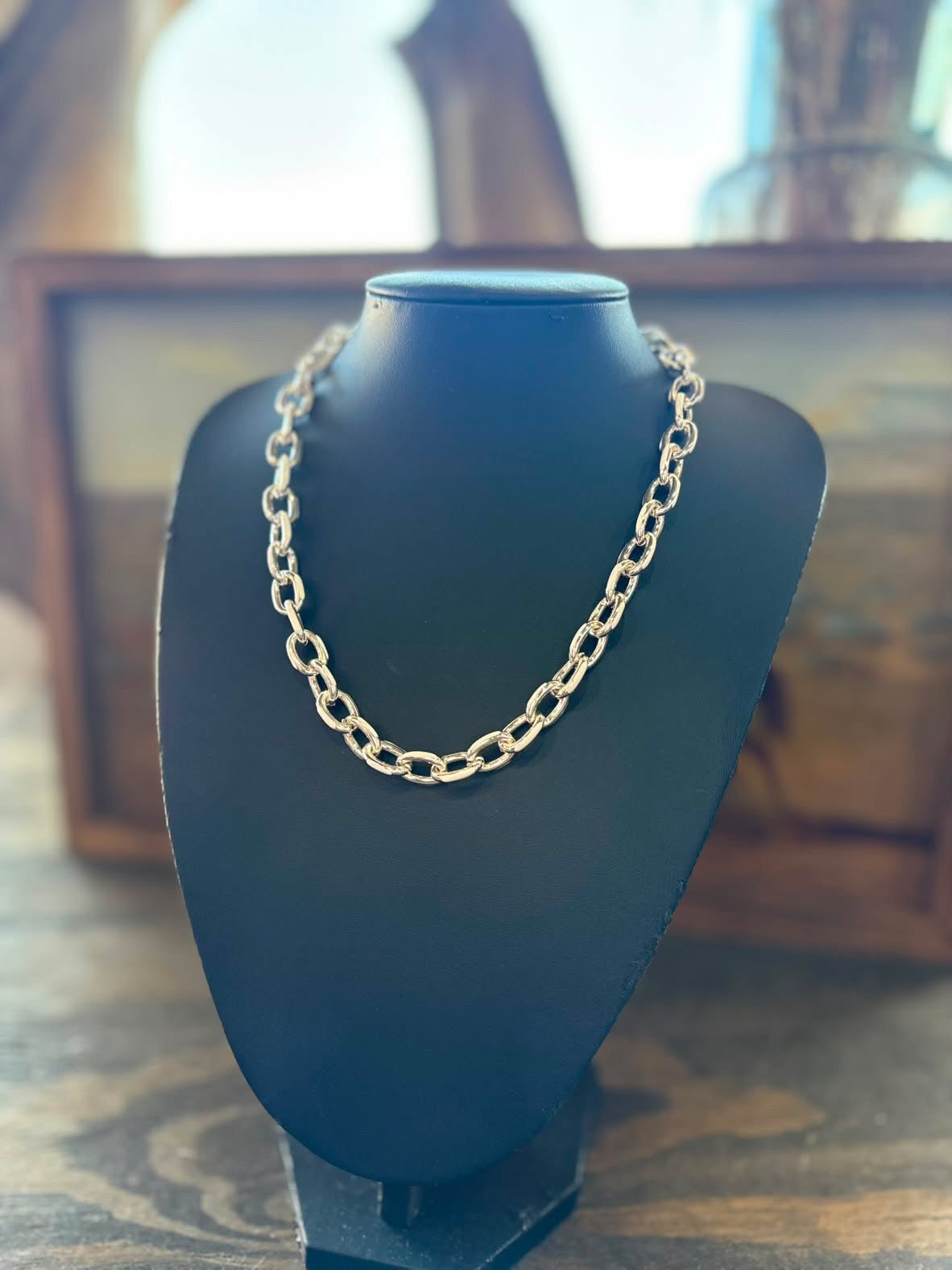 The Lilly Necklace
