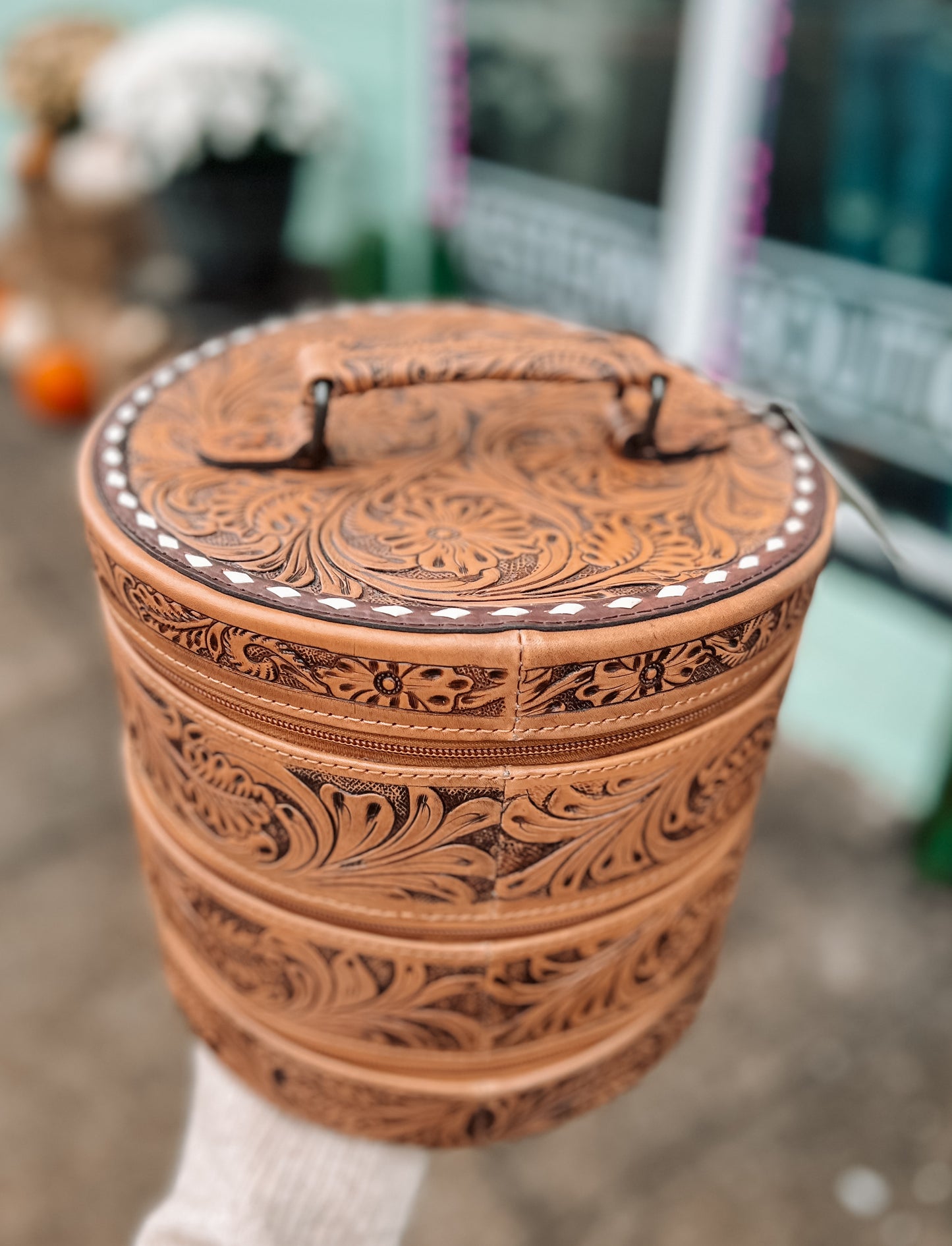 Triple Threat Round Travel Jewelry Case