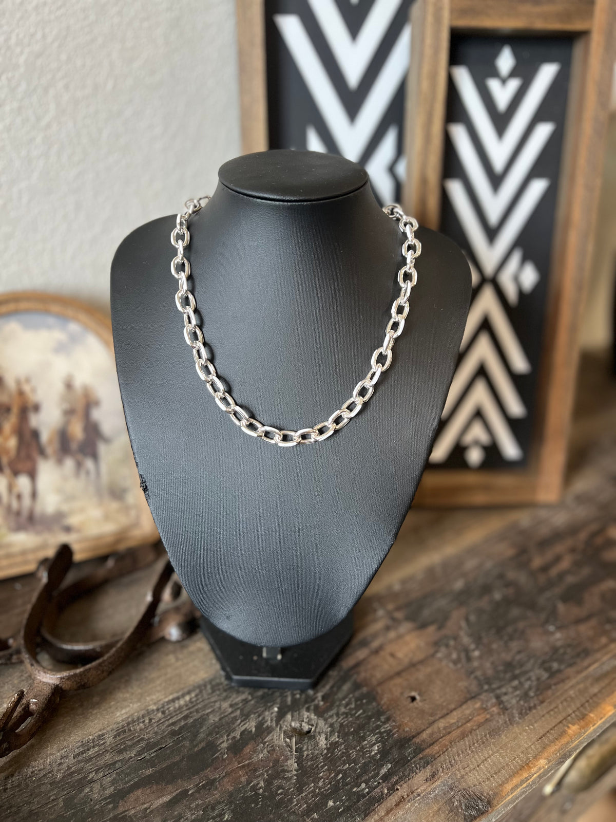 The Lilly Necklace