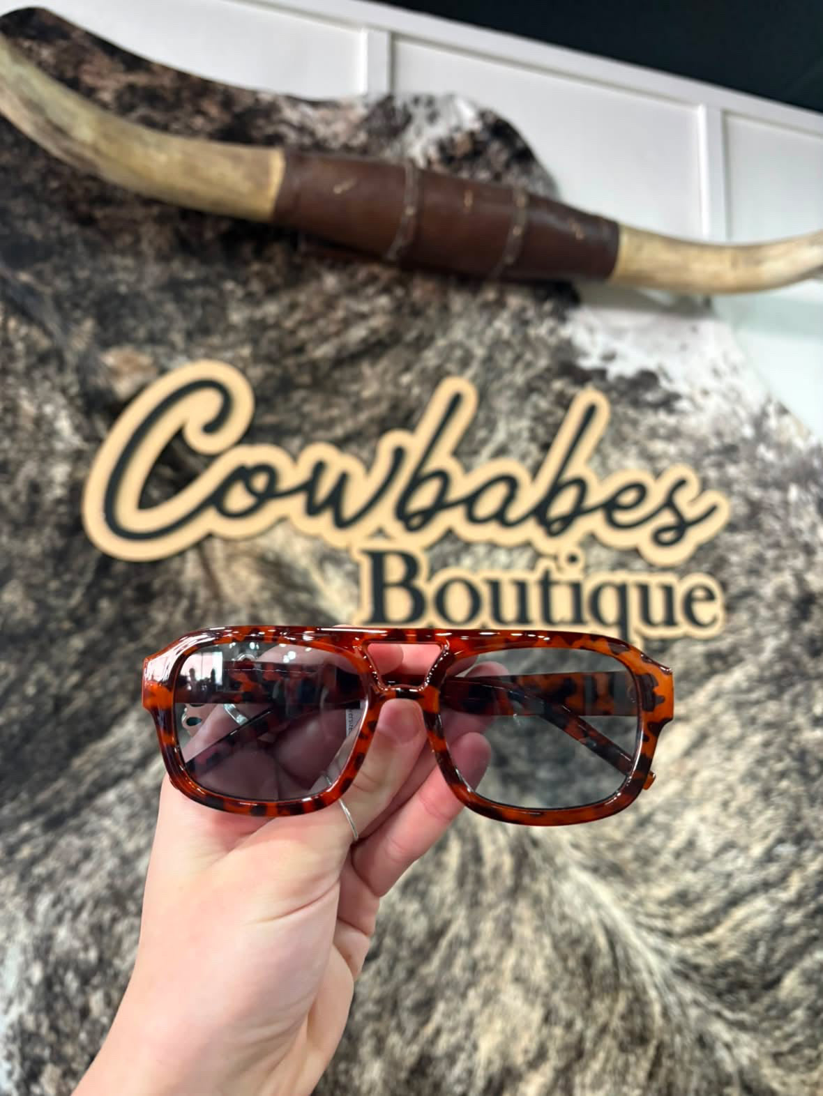 Oversized Frame Sunglasses