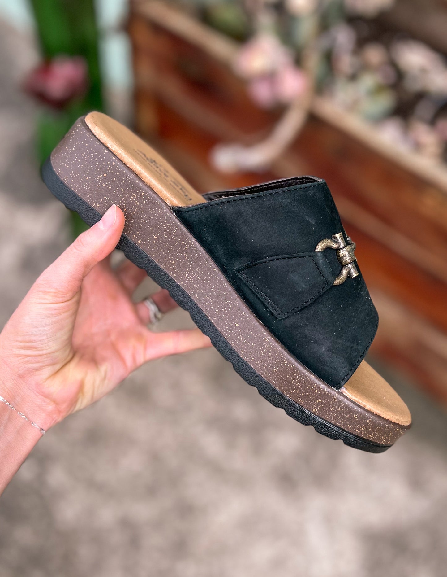 Abilene Sandals *Black