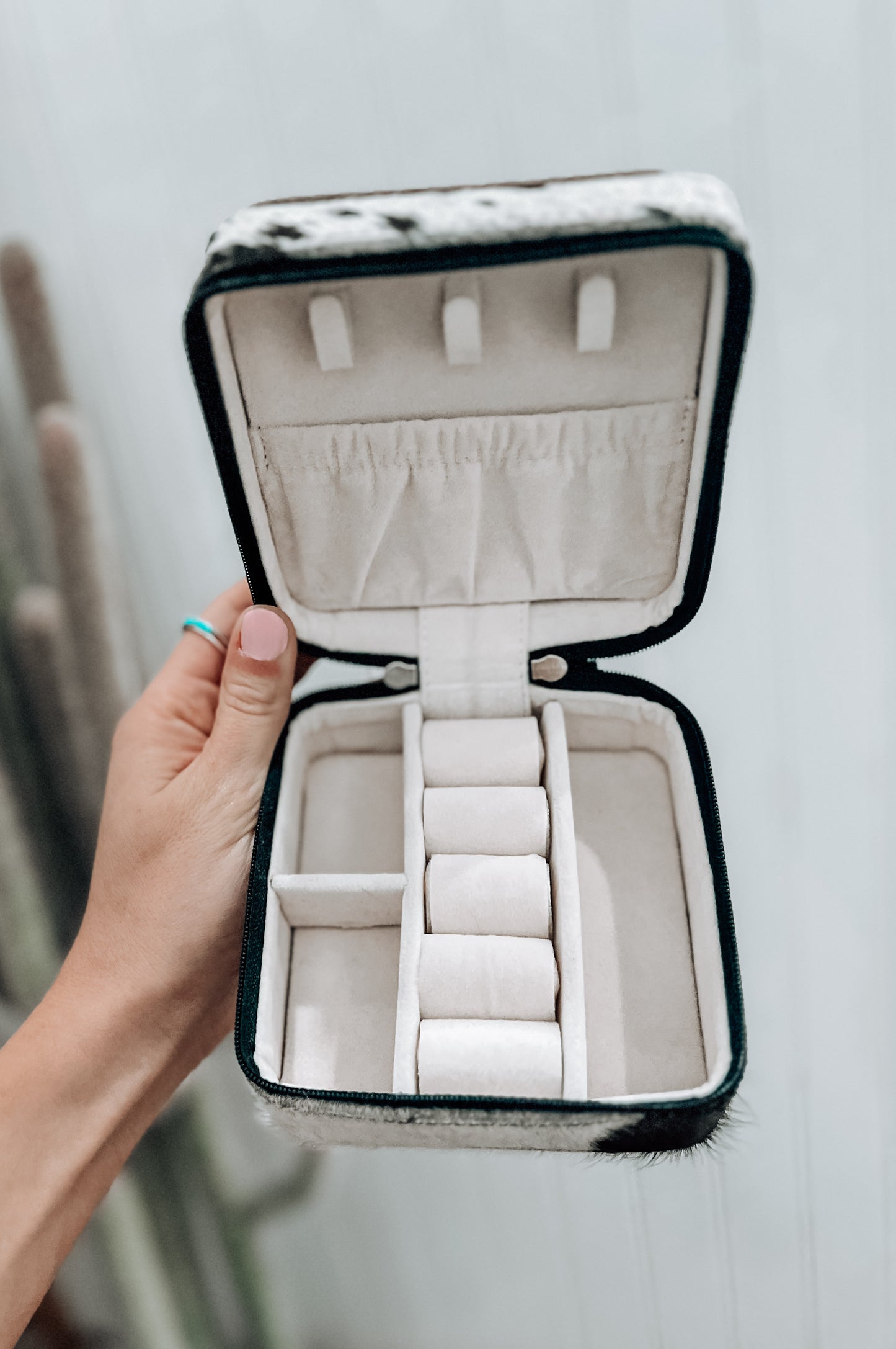 Tilly Bluff Mini Travel Jewelry Box
