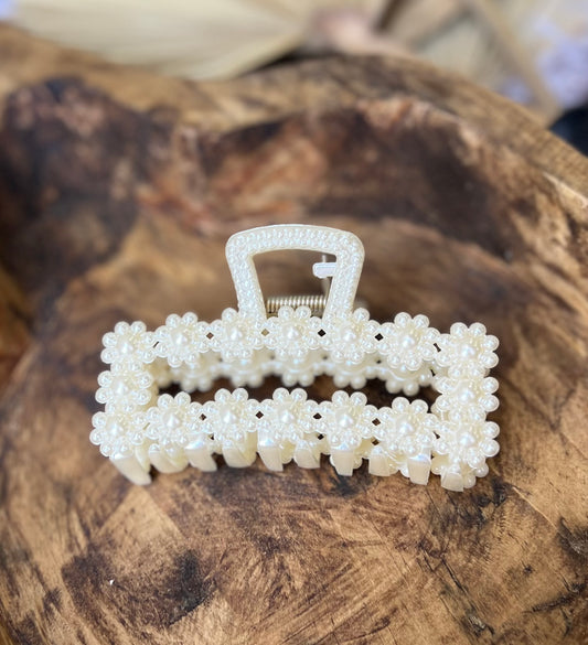 Pearl Claw Clip