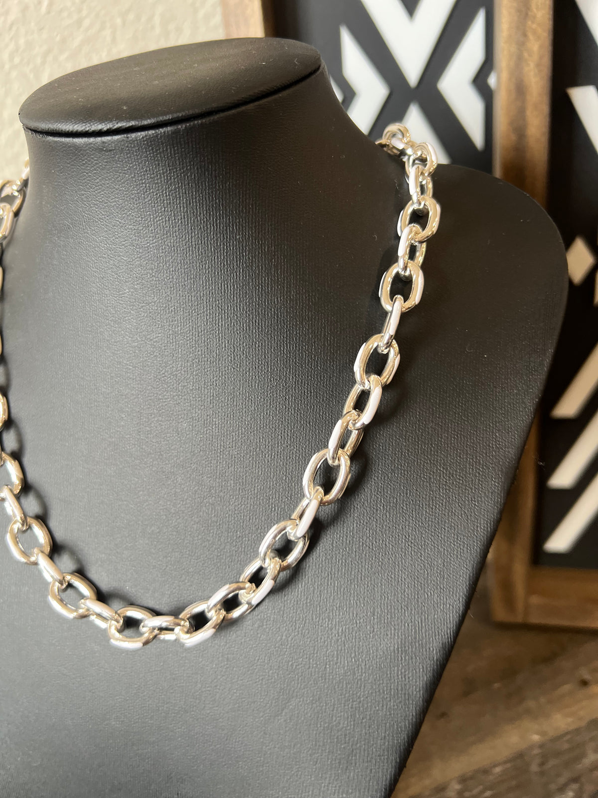 The Lilly Necklace