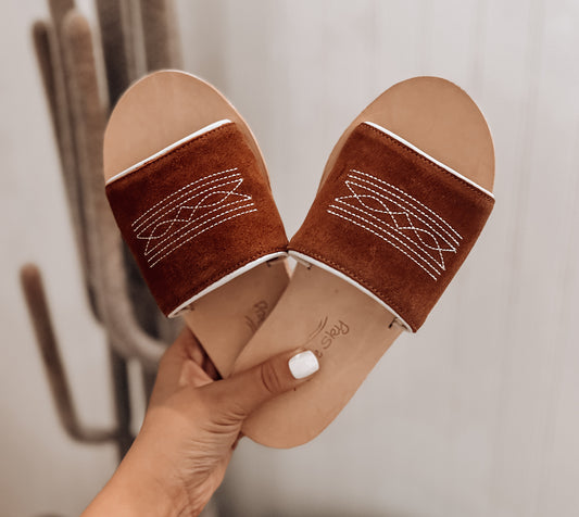 Nadia Boot Stitch Rust & White