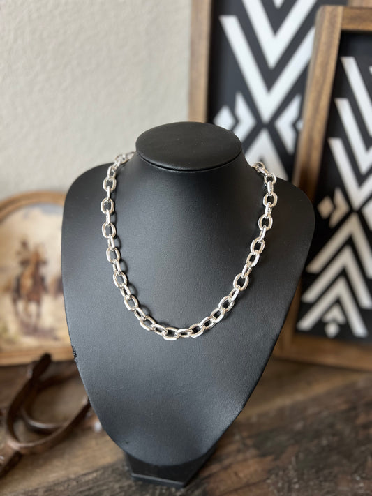 The Lilly Necklace