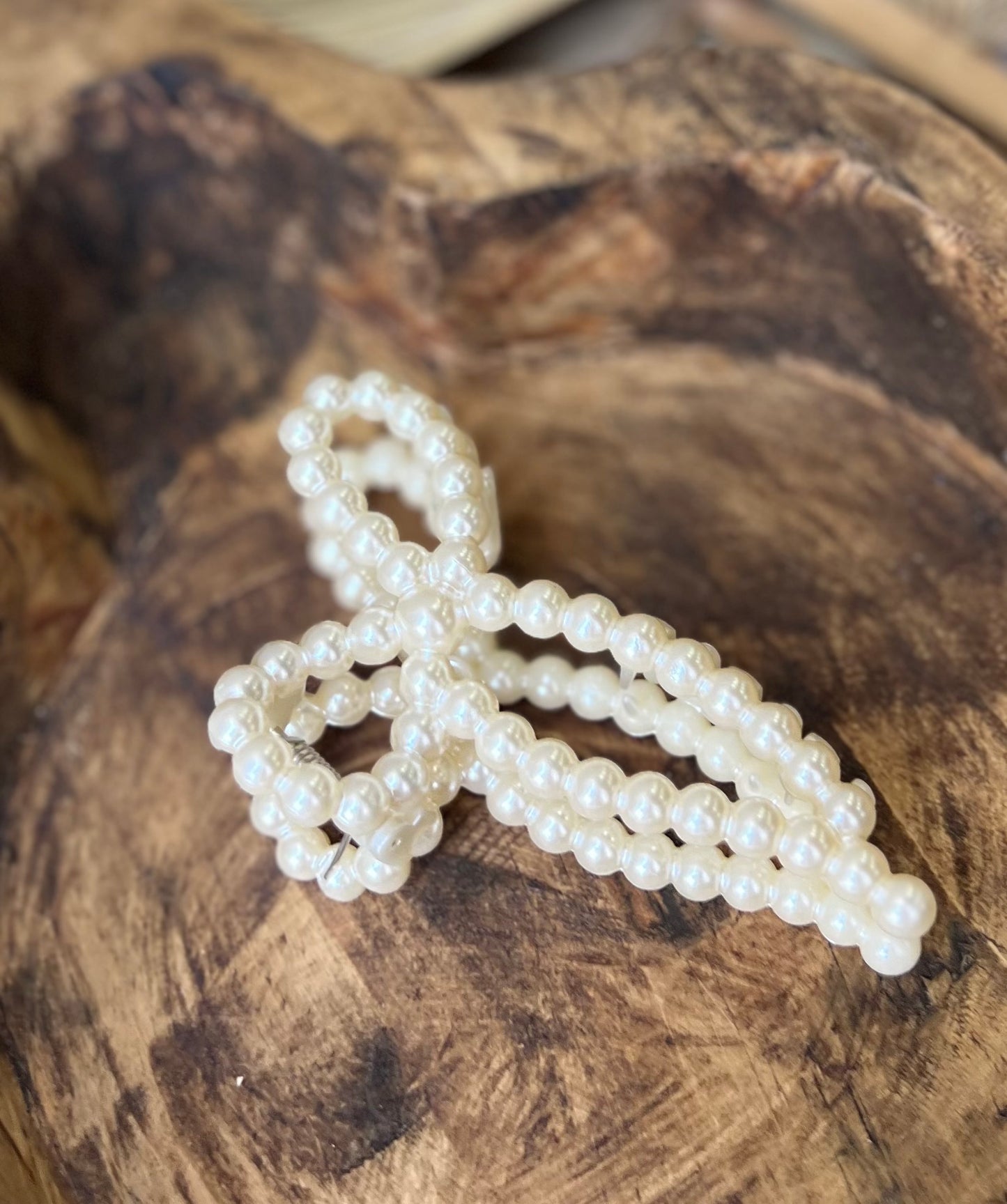 Pearl Claw Clip
