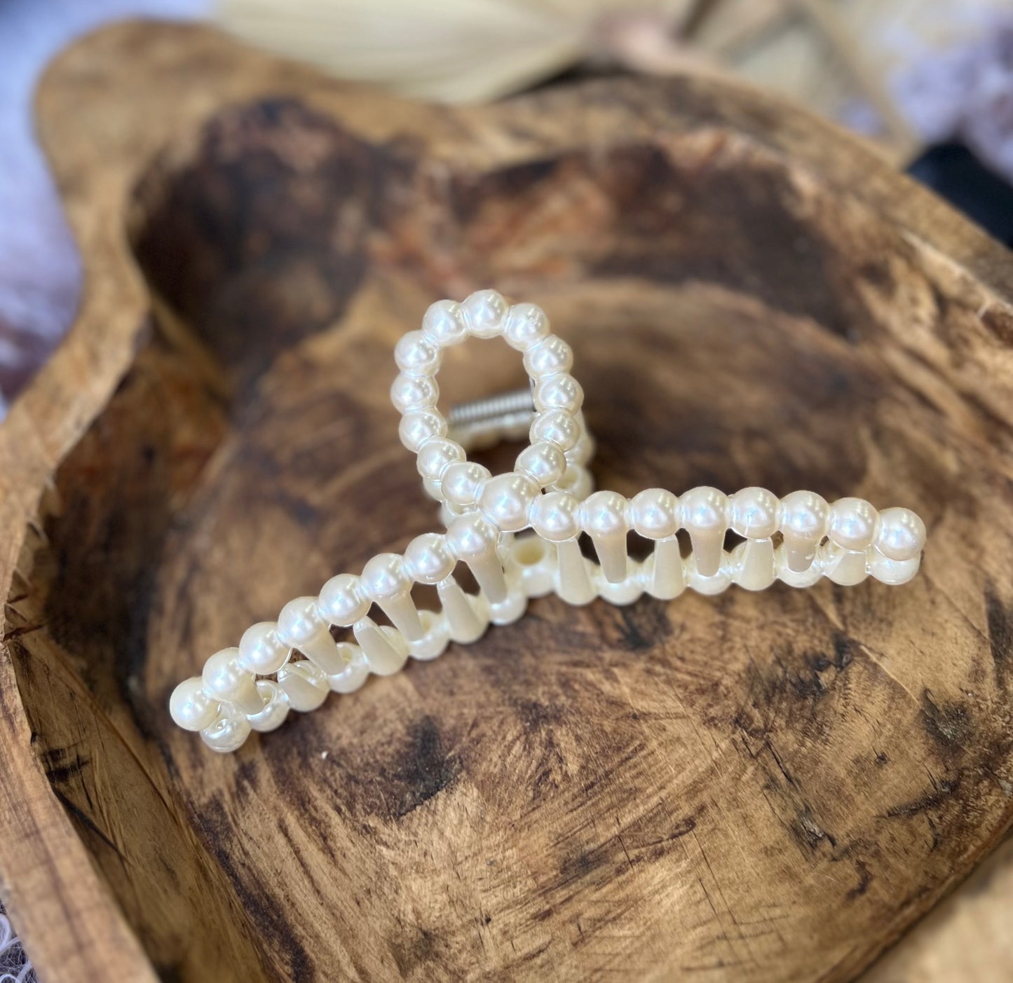 Pearl Claw Clip