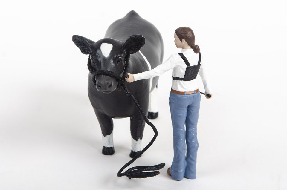 Cattle Showman Kit: Girl Figurine & Rope Halter