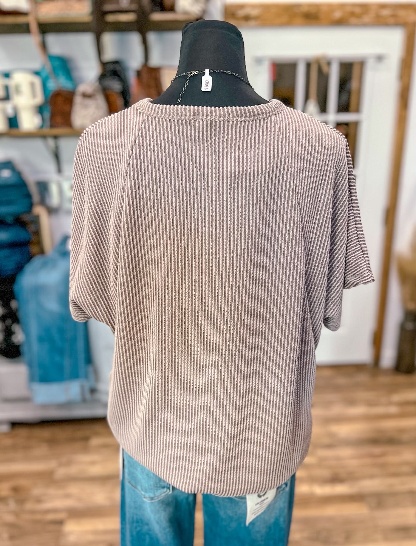 The Willa Ribbed Tee *Coco
