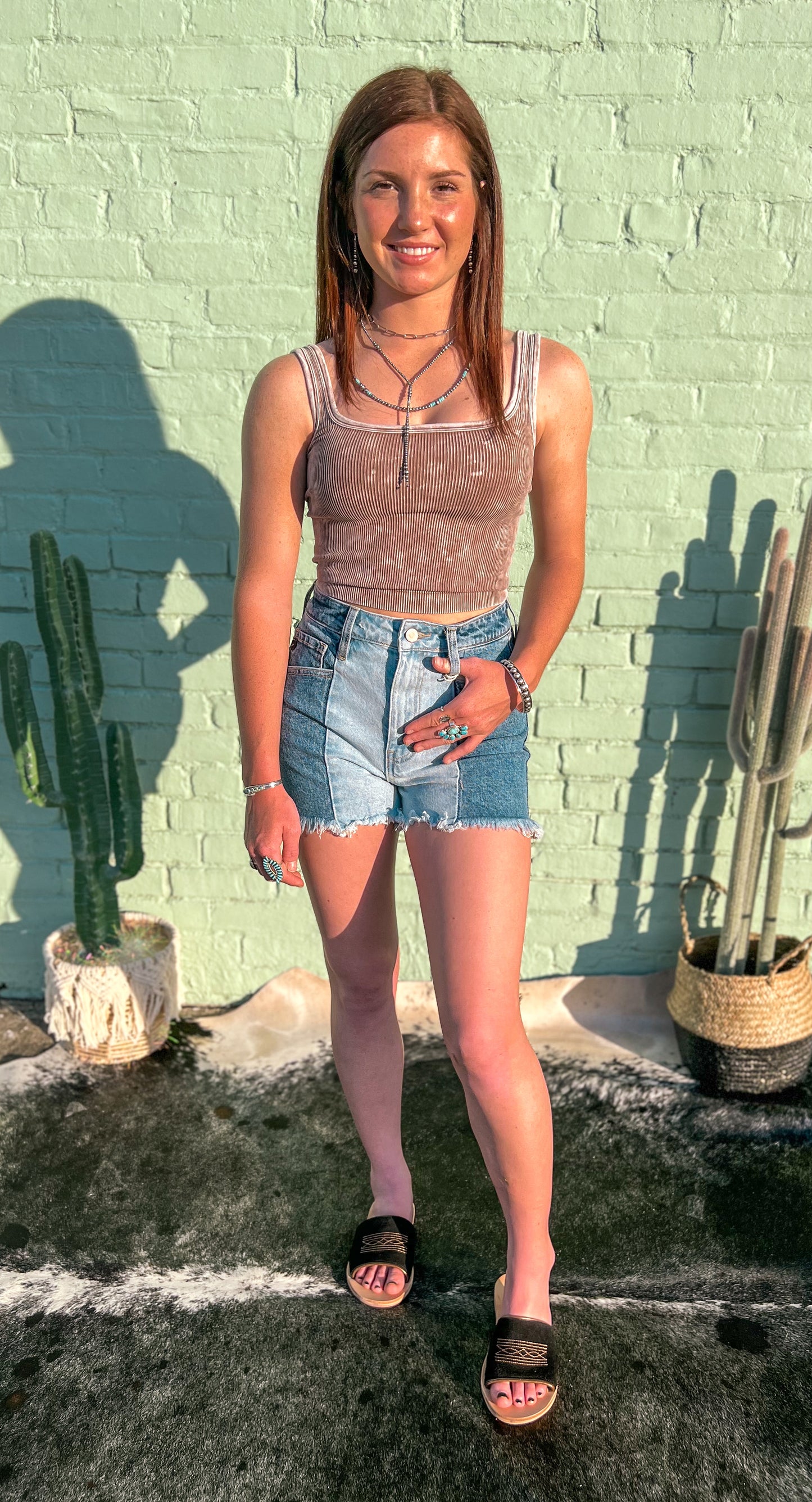 2 Way Neckline Ribbed Crop Tank *Mocha