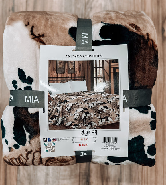 Antwon Cowhide King Throw Blanket