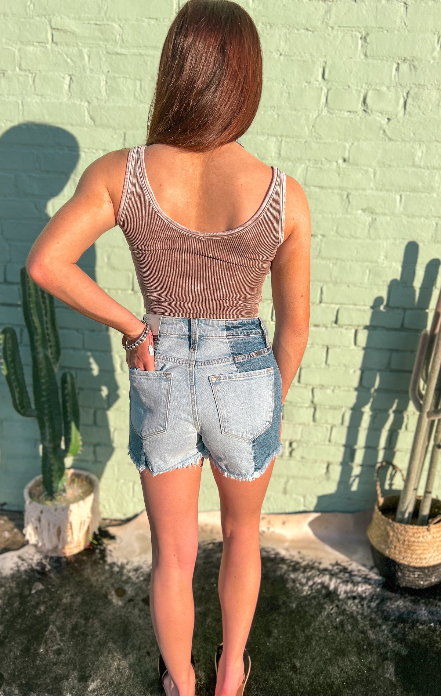 2 Way Neckline Ribbed Crop Tank *Mocha