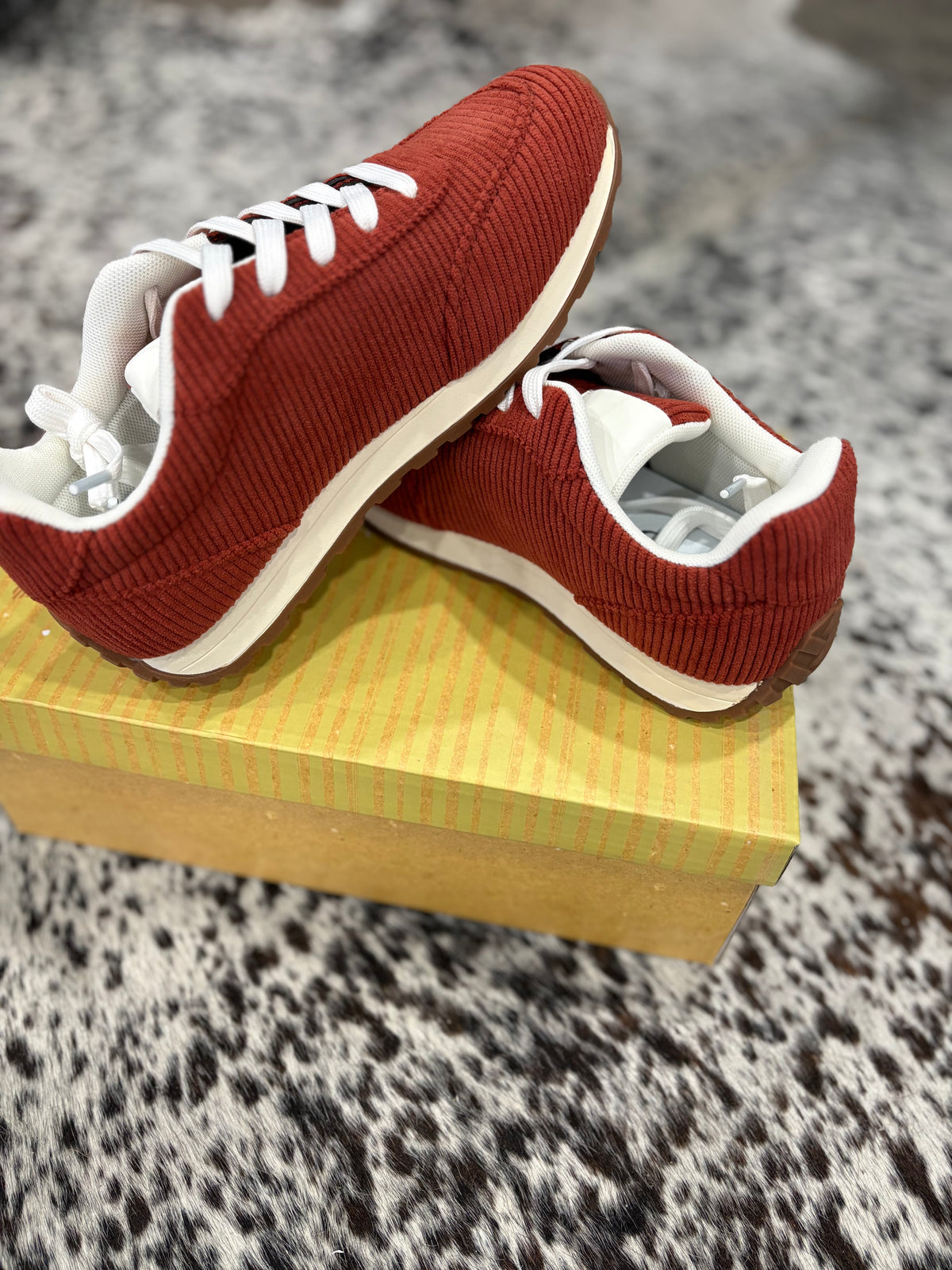 The Joelle Sneaker *Rust