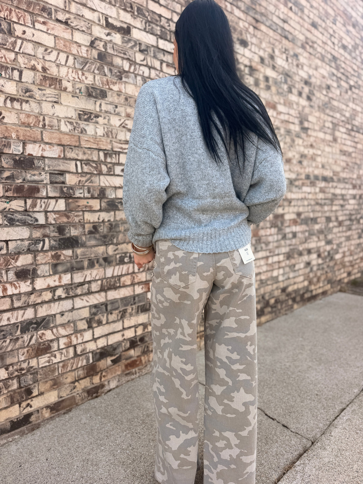 The Baylor Sweater * Grey