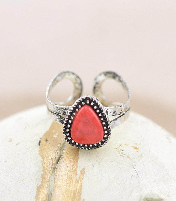 Dainty Triangle Stone Ring