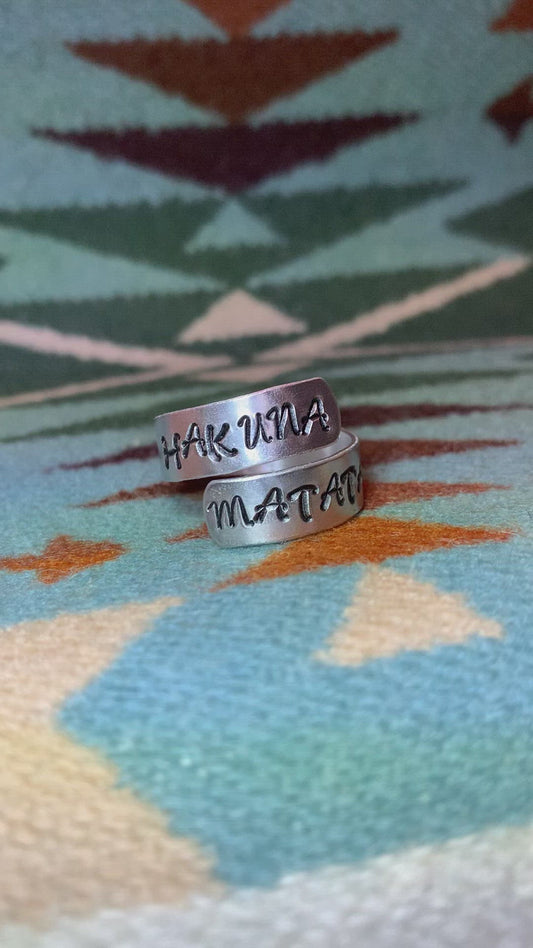 Hakuna Matata Twist Ring