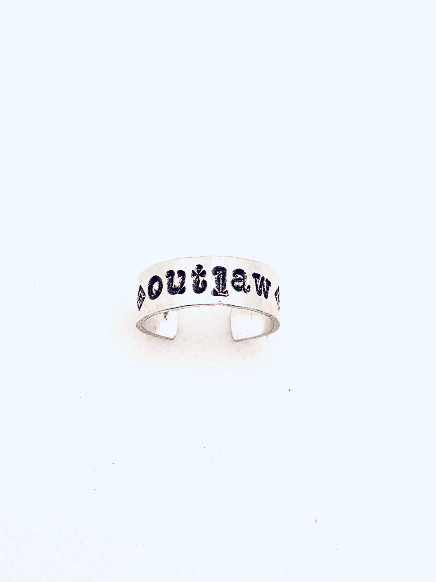 Outlaw Ring
