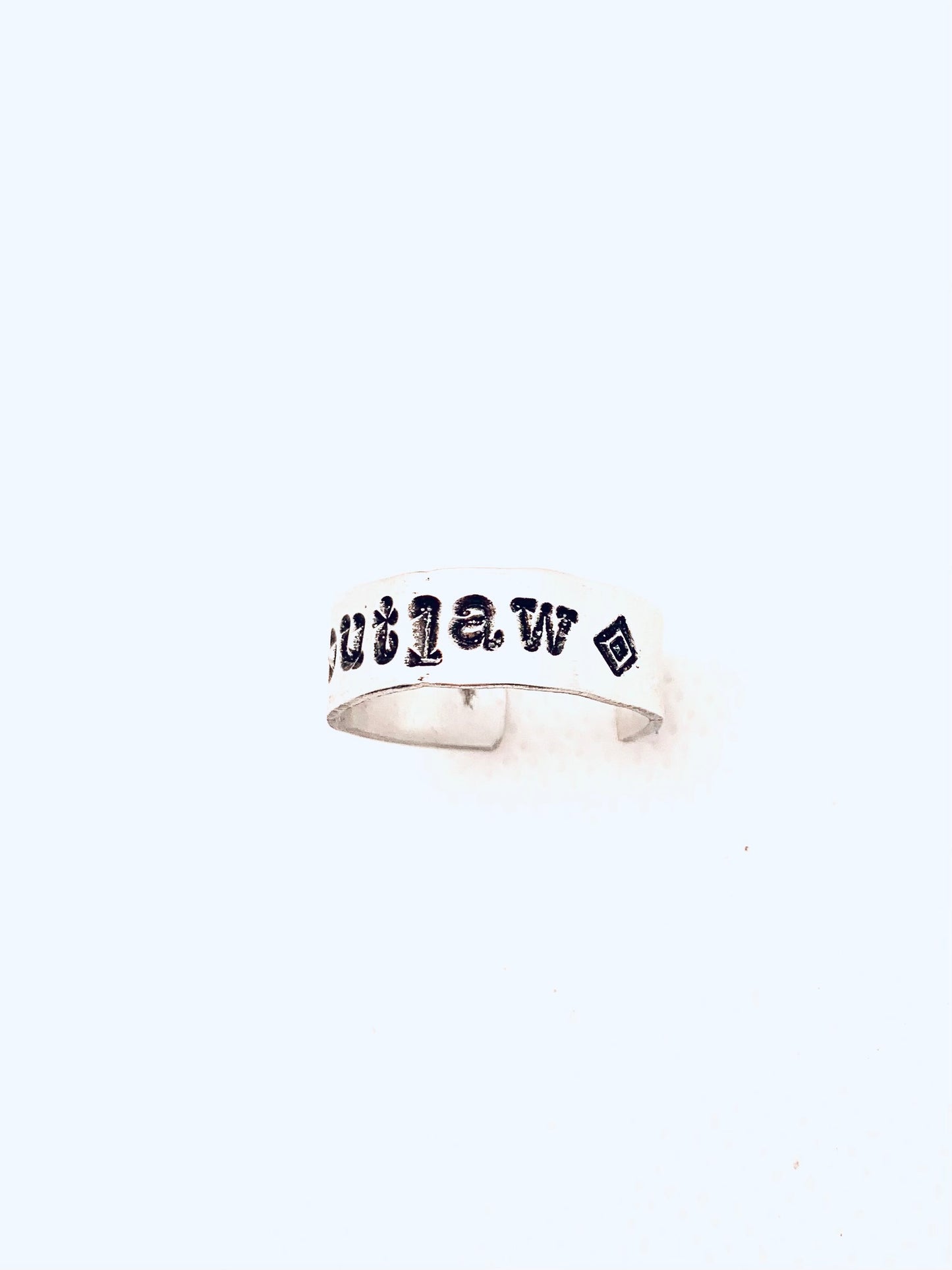 Outlaw Ring